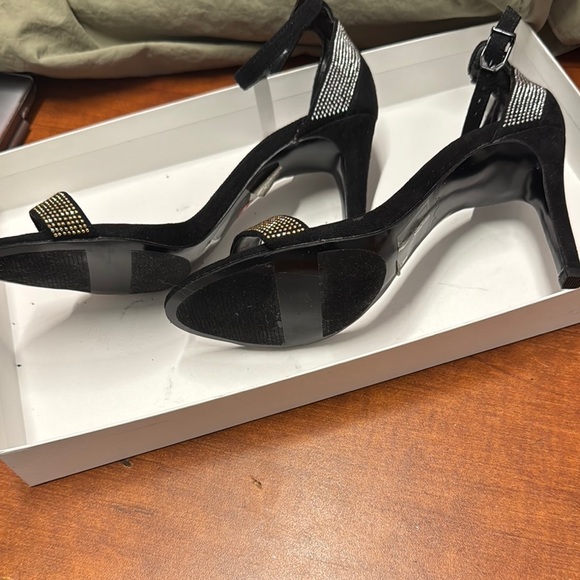 Aldo Black & Gold Stiletto Beaded Heels with Ankle Strap. Sz 6.5. 4.25” Heel. - Picture 3 of 6